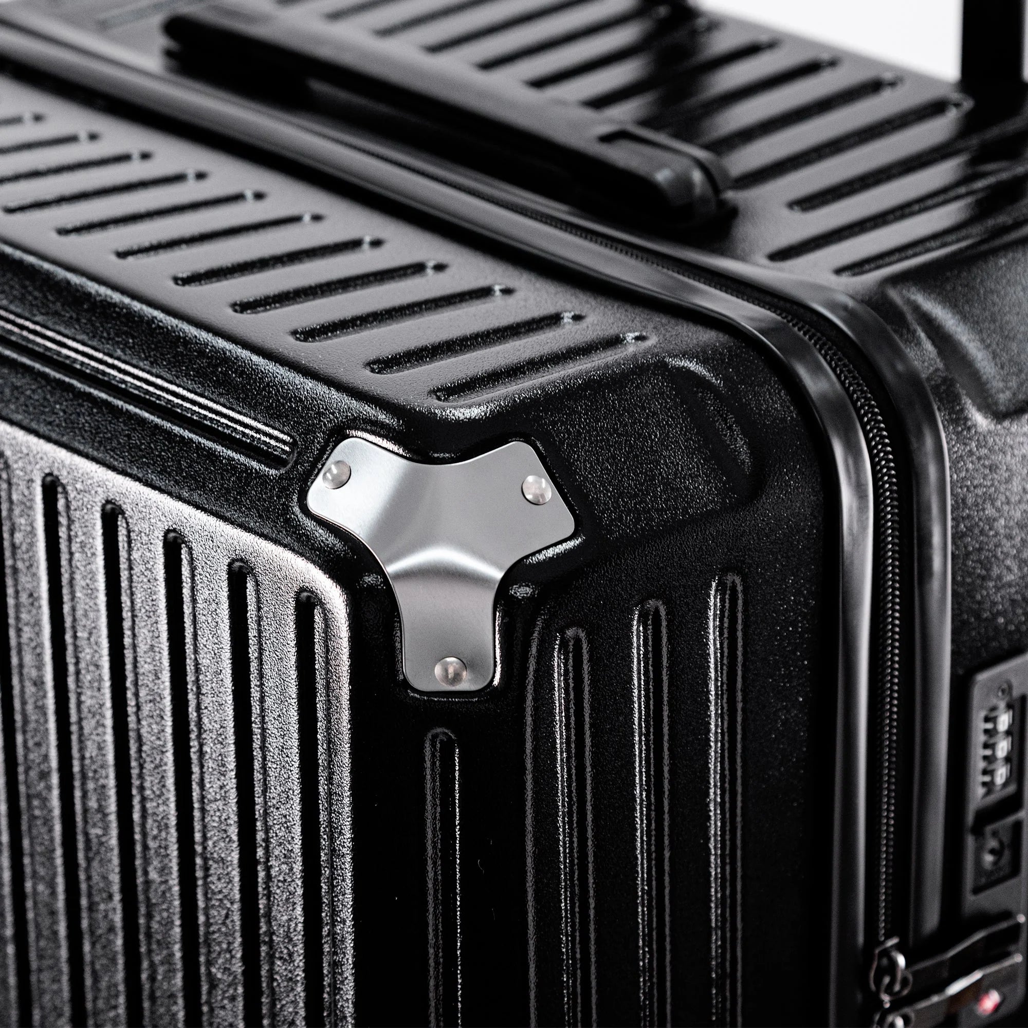 Trochi Charles Trunk Check-In Medium — Black (view 4)